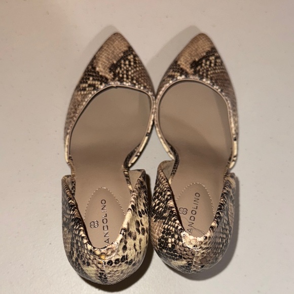 Bandolino Snakeskin Pattern Heels - Picture 5 of 12